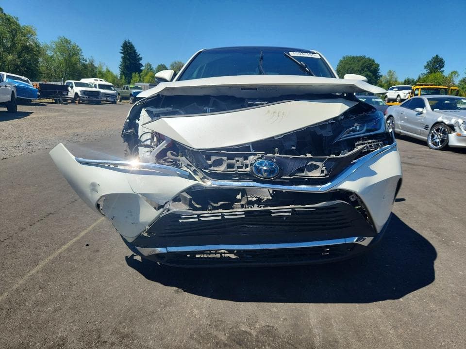2021 TOYOTA VENZA LIMITED 5