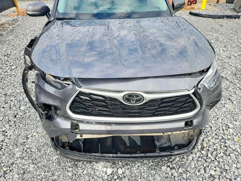 2021 TOYOTA HIGHLANDER LE 12