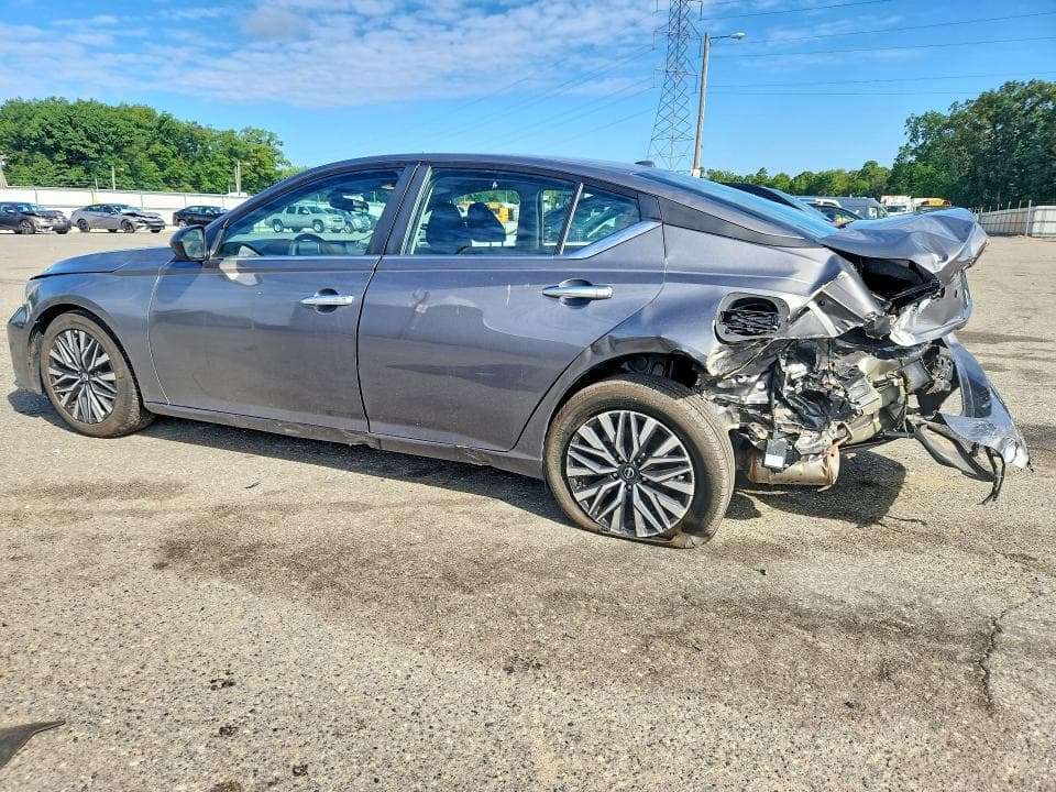 2025 NISSAN ALTIMA SV 2