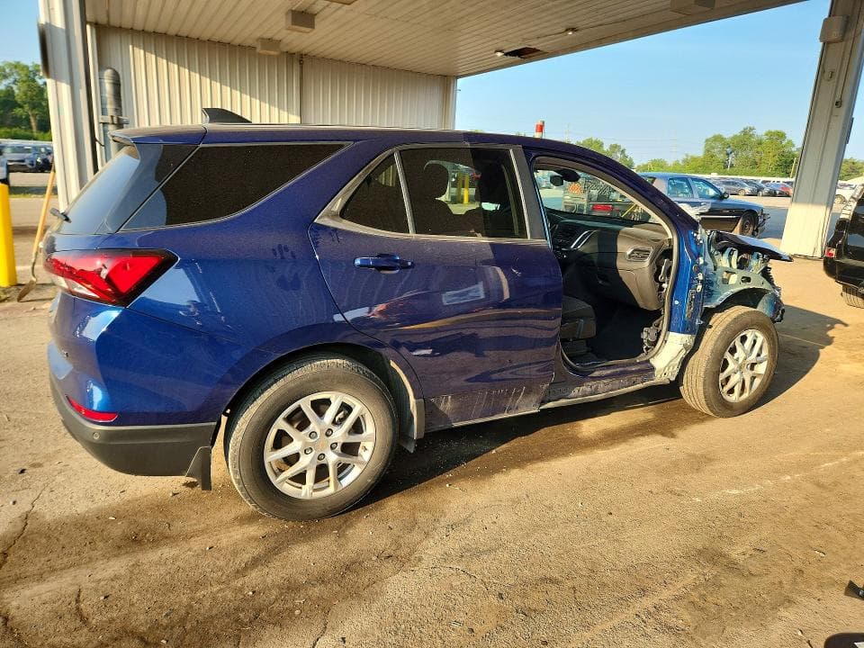 2022 CHEVROLET EQUINOX LT 3