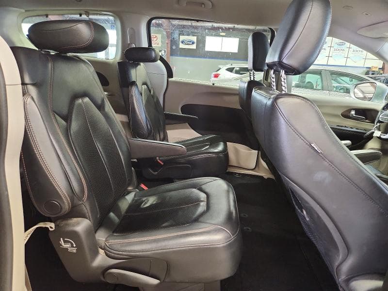 2019 CHRYSLER PACIFICA TOURING L 11
