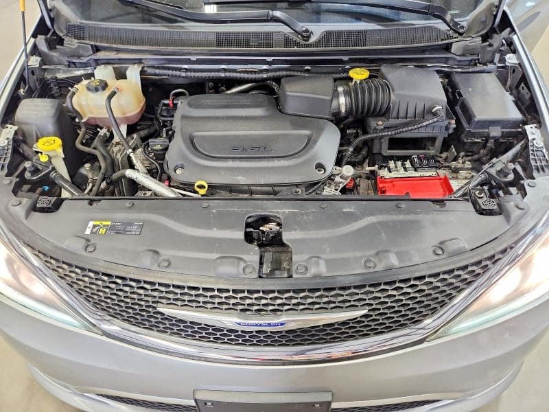 2019 CHRYSLER PACIFICA TOURING L 12