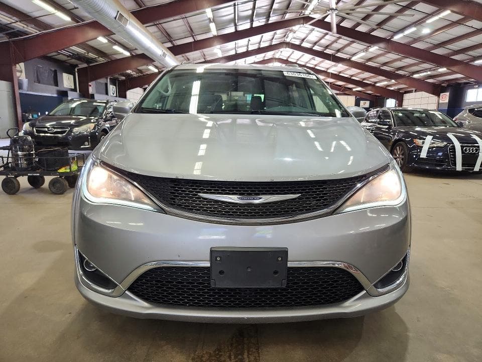 2019 CHRYSLER PACIFICA TOURING L 5