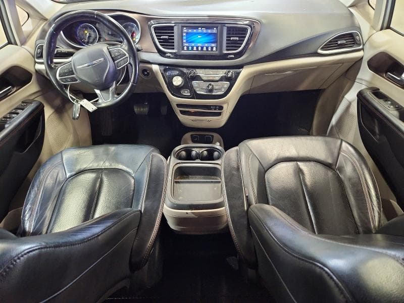 2019 CHRYSLER PACIFICA TOURING L 8