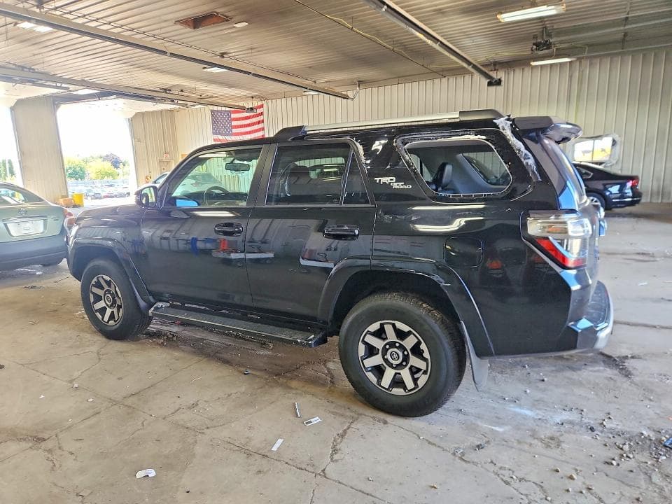 2018 TOYOTA 4RUNNER TRD OFF-ROAD PREMIUM 2