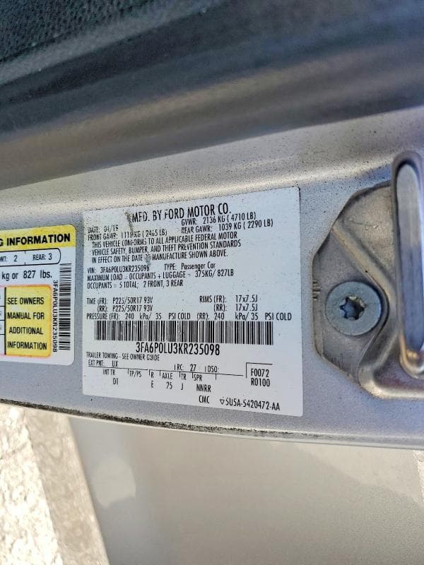 2019 FORD FUSION SE 13