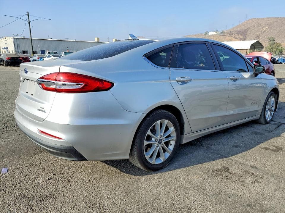 2019 FORD FUSION SE 3