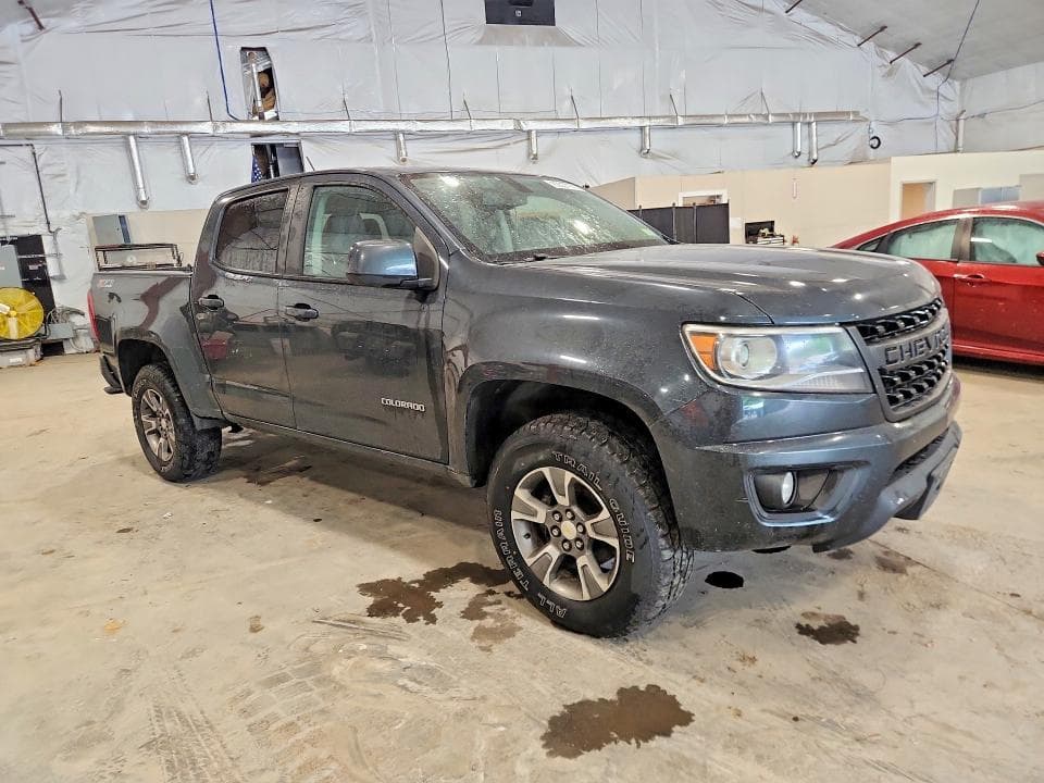 2017 CHEVROLET COLORADO Z71 4