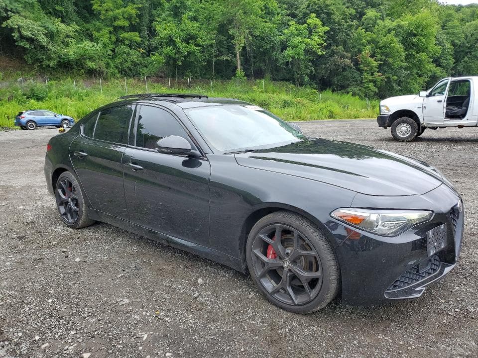 2020 ALFA ROMEO GIULIA TI 4