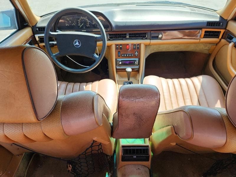 1984 MERCEDES-BENZ 300 SD 8