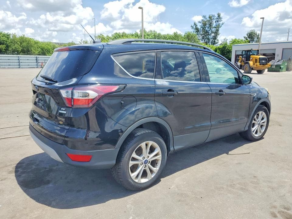 2018 FORD ESCAPE SE 3