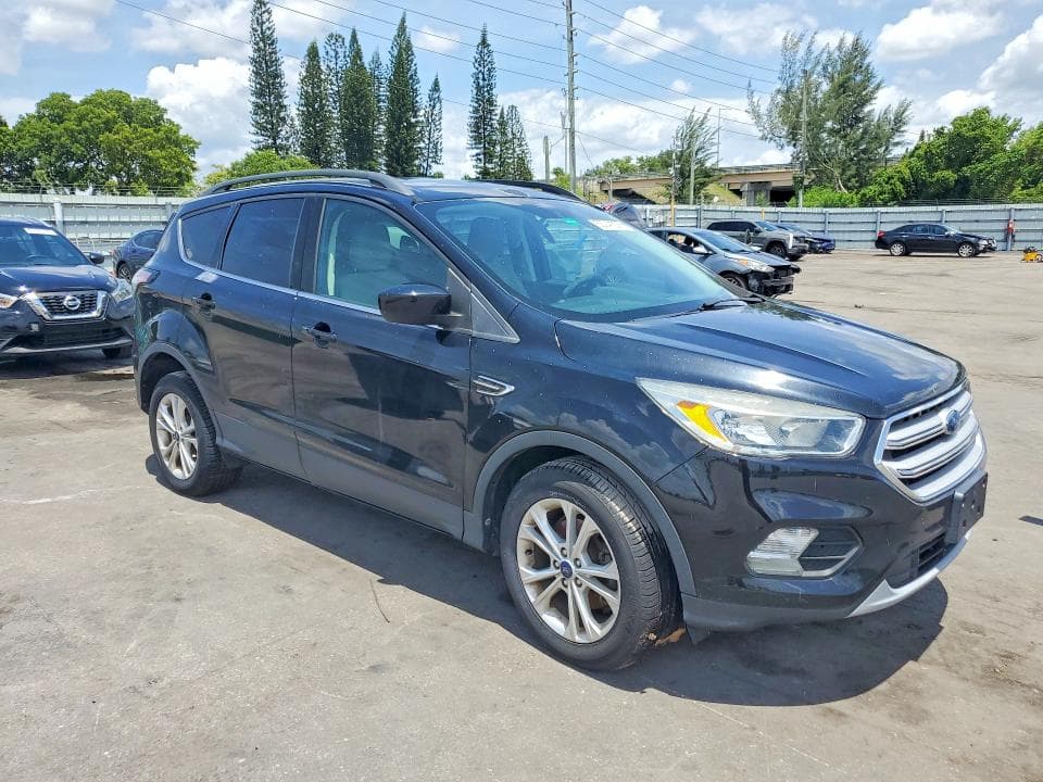 2018 FORD ESCAPE SE 4