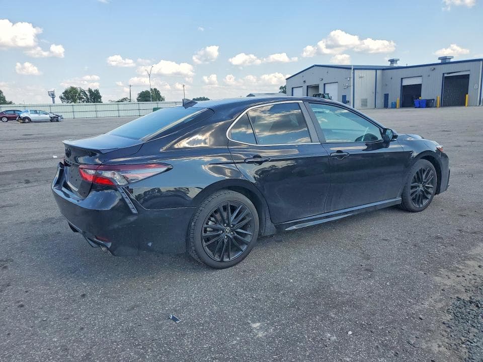 2023 TOYOTA CAMRY SE NIGHTSHADE 3