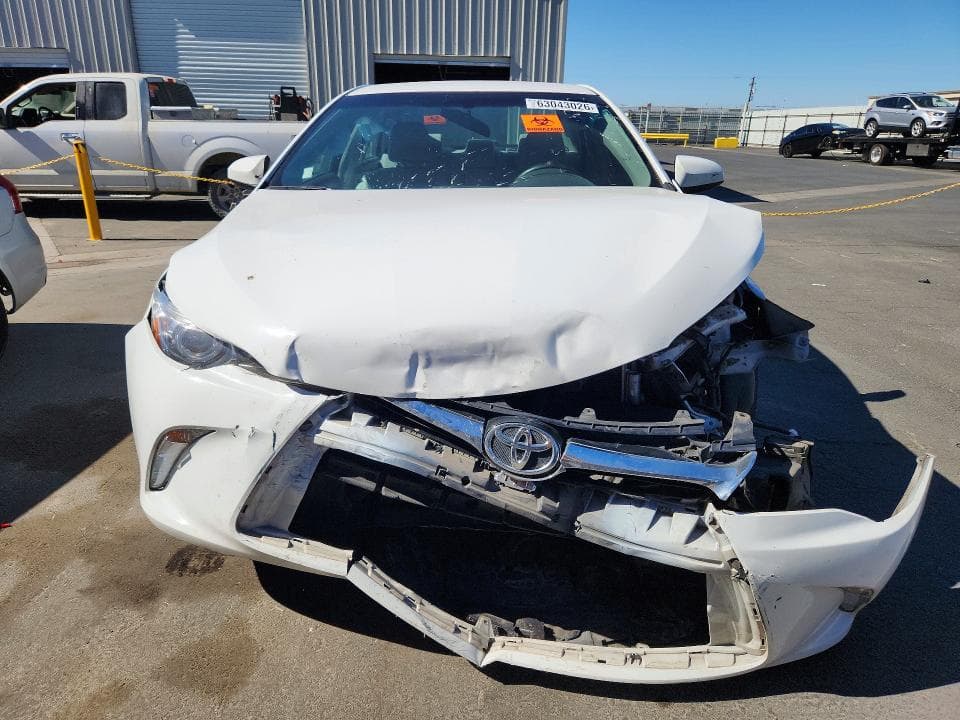 2017 TOYOTA CAMRY LE 5