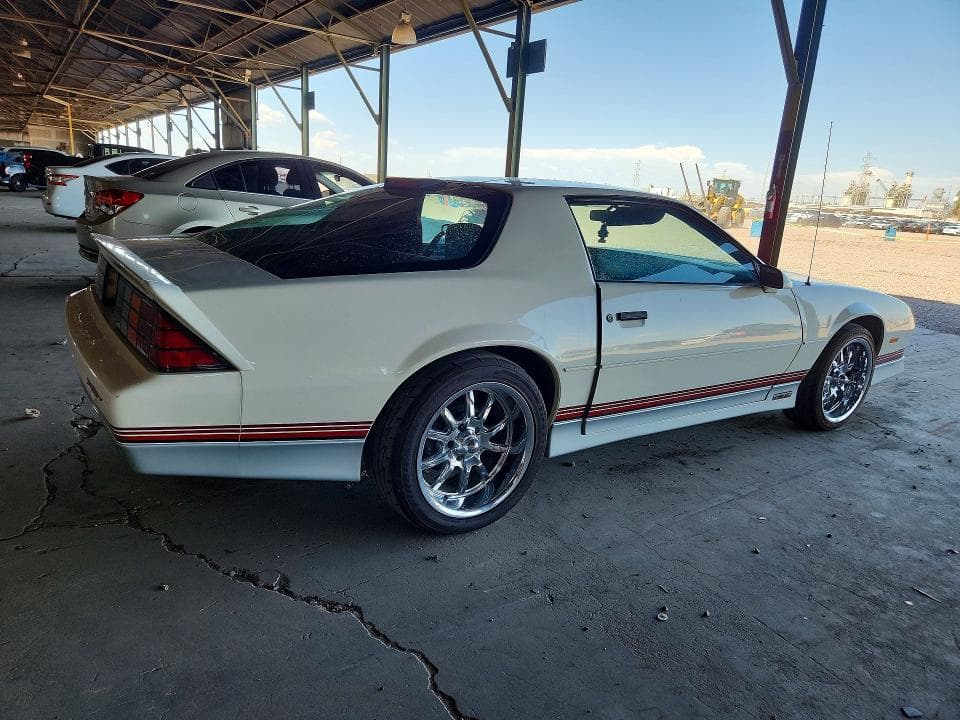1986 CHEVROLET CAMARO 3