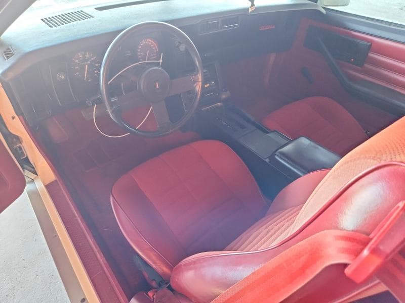 1986 CHEVROLET CAMARO 8