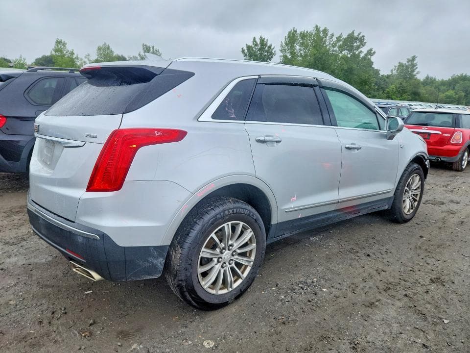 2017 CADILLAC XT5 LUXURY 3