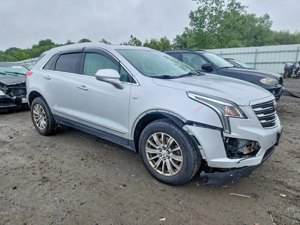 2017 CADILLAC XT5 LUXURY 4