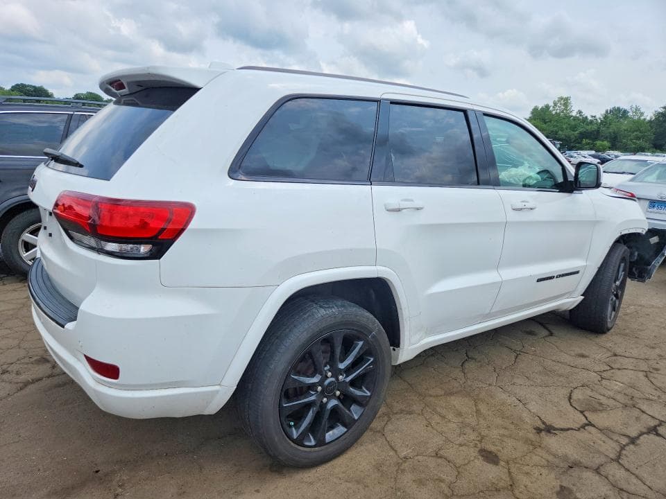 2017 JEEP GRAND CHEROKEE LAREDO 3
