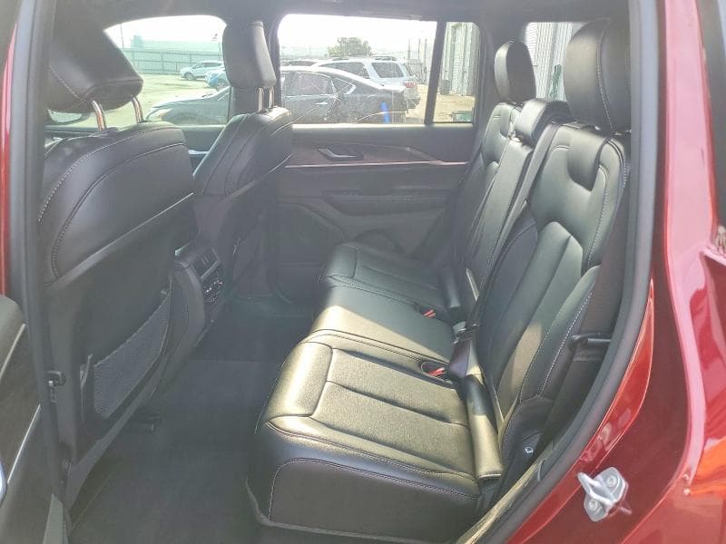 2025 JEEP GRAND CHEROKEE LIMITED 11