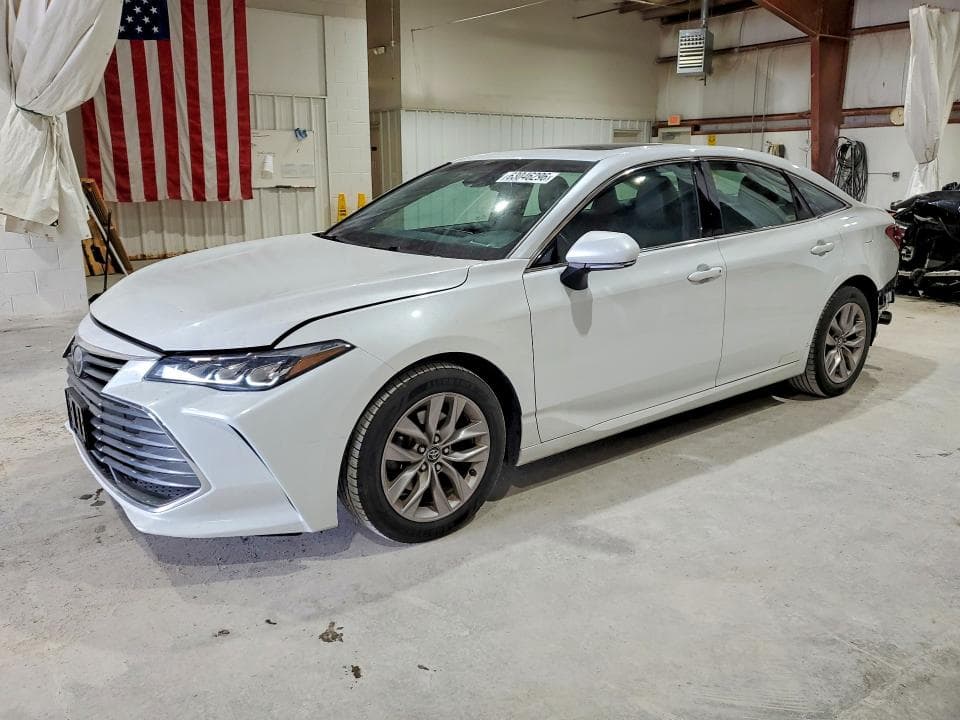 2019 TOYOTA AVALON XLE - 1