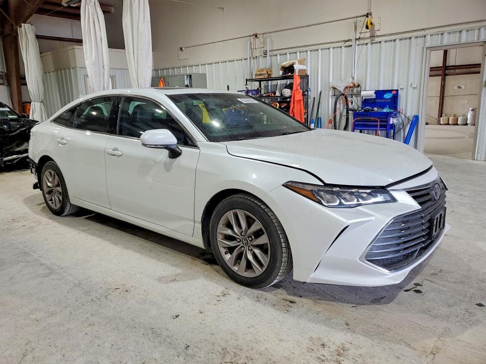 2019 TOYOTA AVALON XLE 4