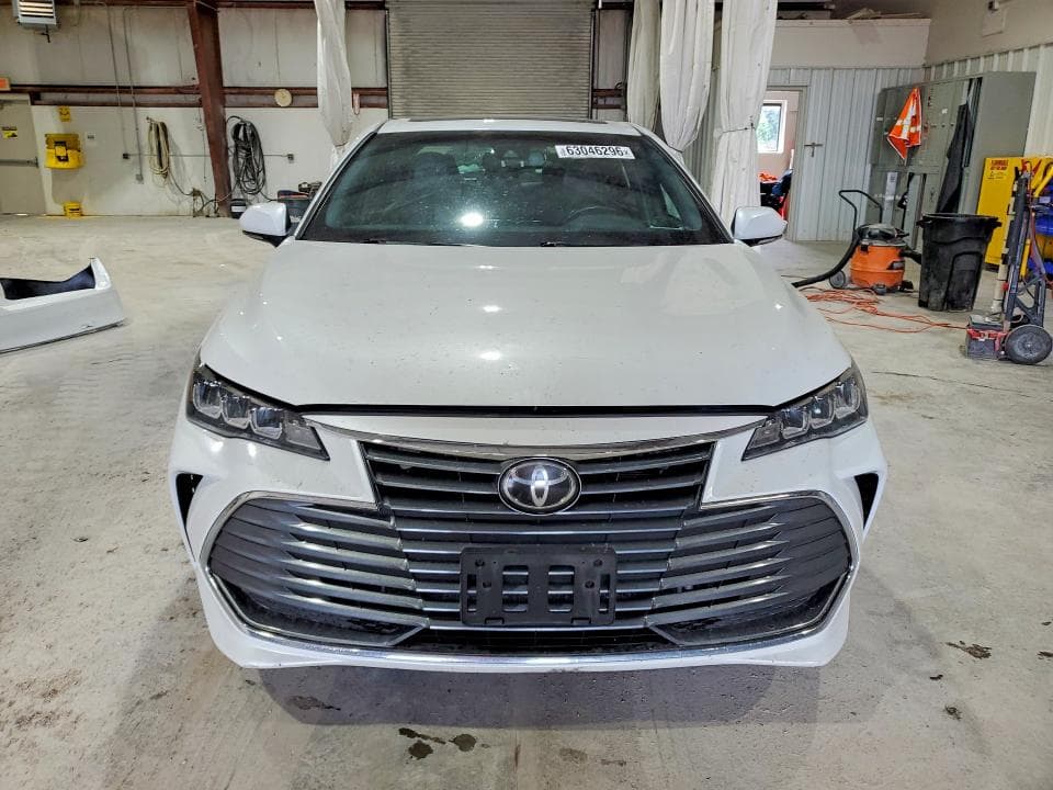 2019 TOYOTA AVALON XLE 5