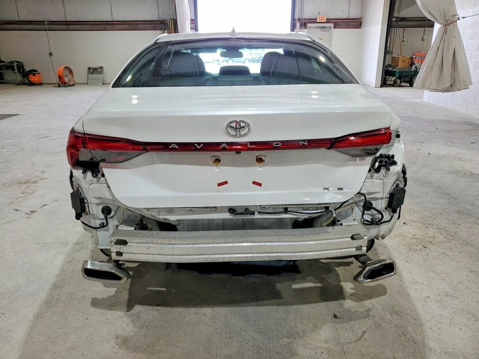 2019 TOYOTA AVALON XLE 6