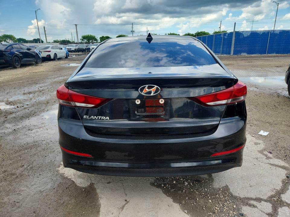 2018 HYUNDAI ELANTRA SEL 6