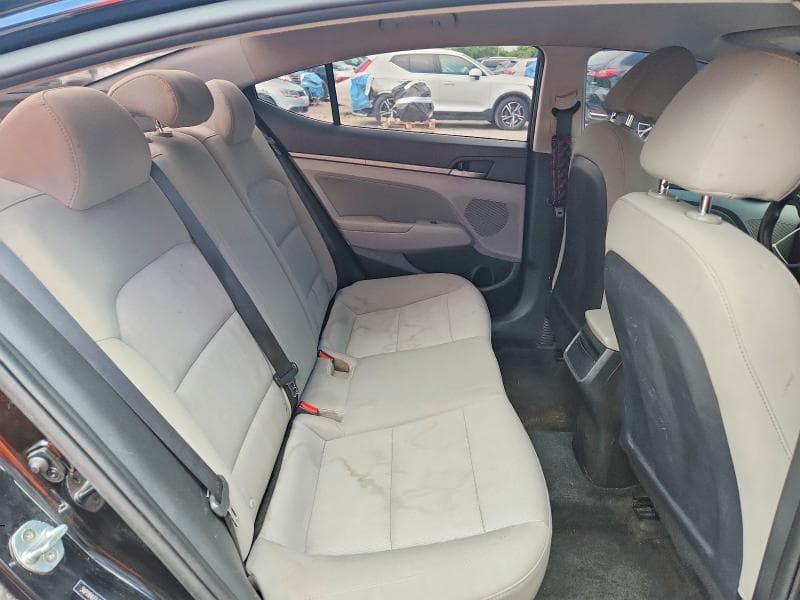 2018 HYUNDAI ELANTRA SEL 10