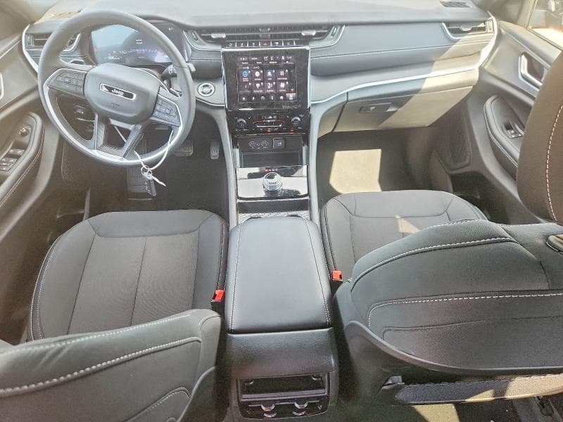 2025 JEEP GRAND CHEROKEE LAREDO 8