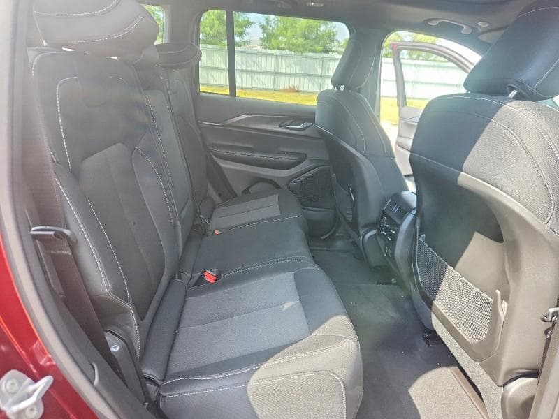 2025 JEEP GRAND CHEROKEE LAREDO 10