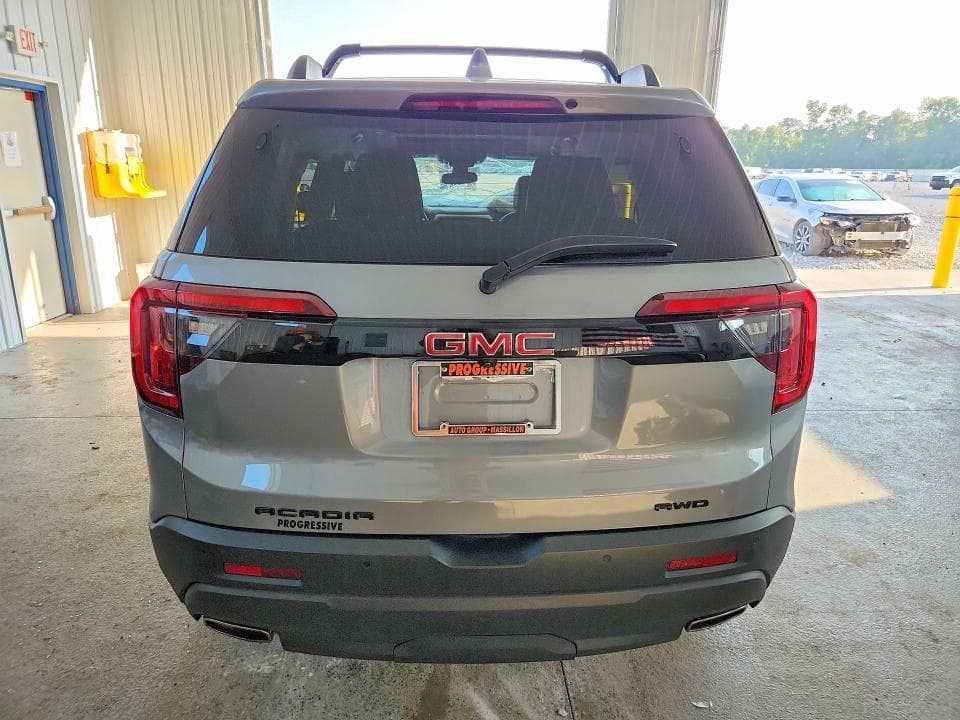 2023 GMC ACADIA SLT 6