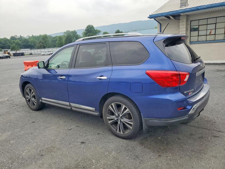 2018 NISSAN PATHFINDER PLATINUM 2