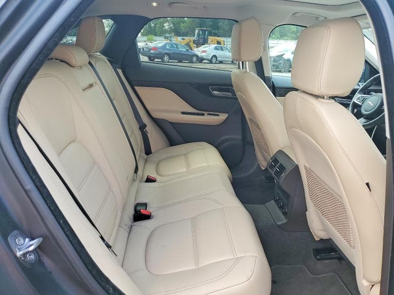 2018 JAGUAR F-PACE PRESTIGE 10
