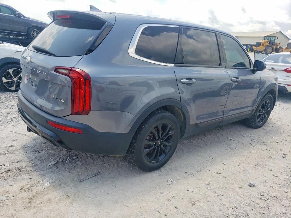 2020 KIA TELLURIDE LX 3