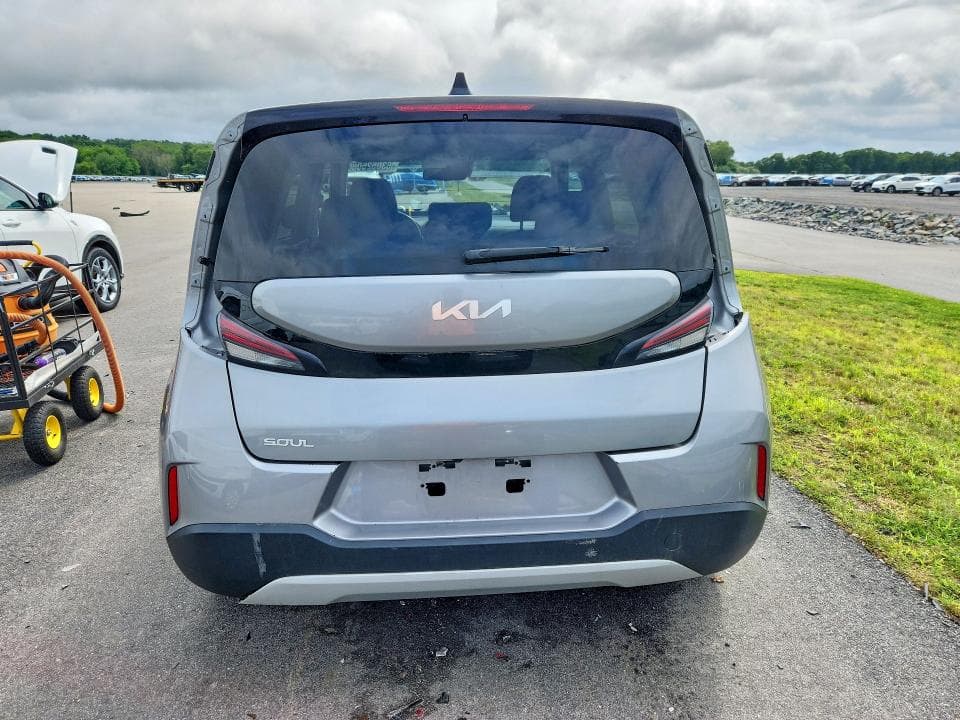 2023 KIA SOUL LX 6