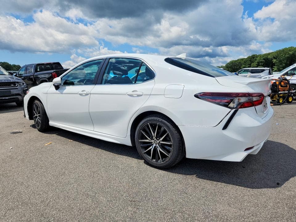 2024 TOYOTA CAMRY SE 2