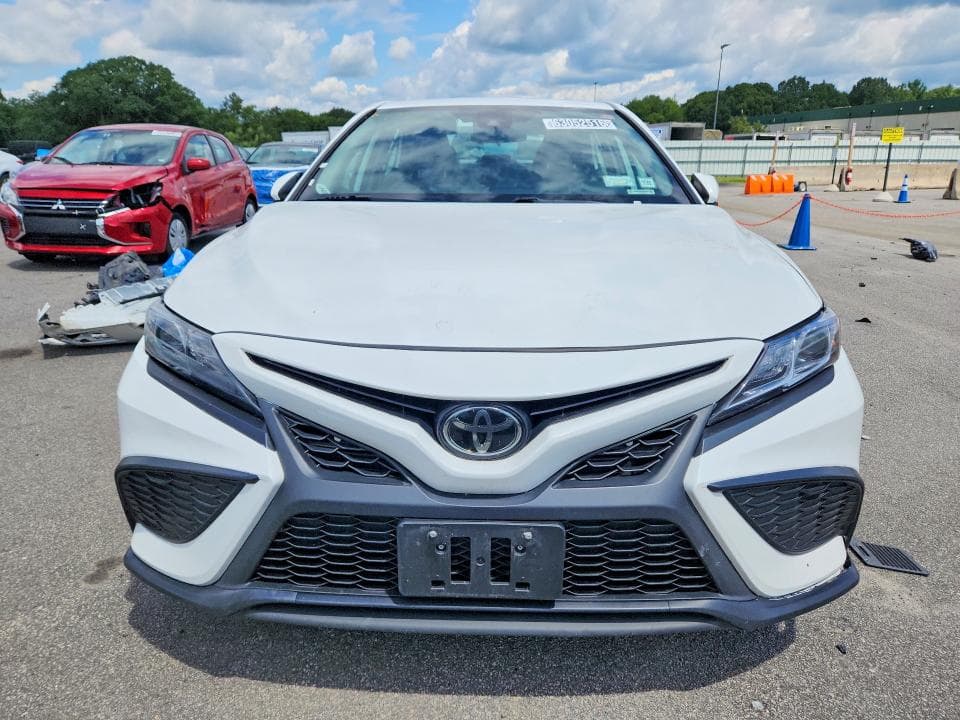 2024 TOYOTA CAMRY SE 5