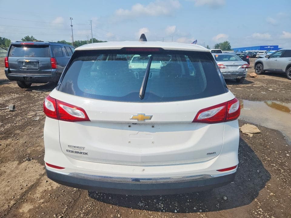 2018 CHEVROLET EQUINOX LS 6