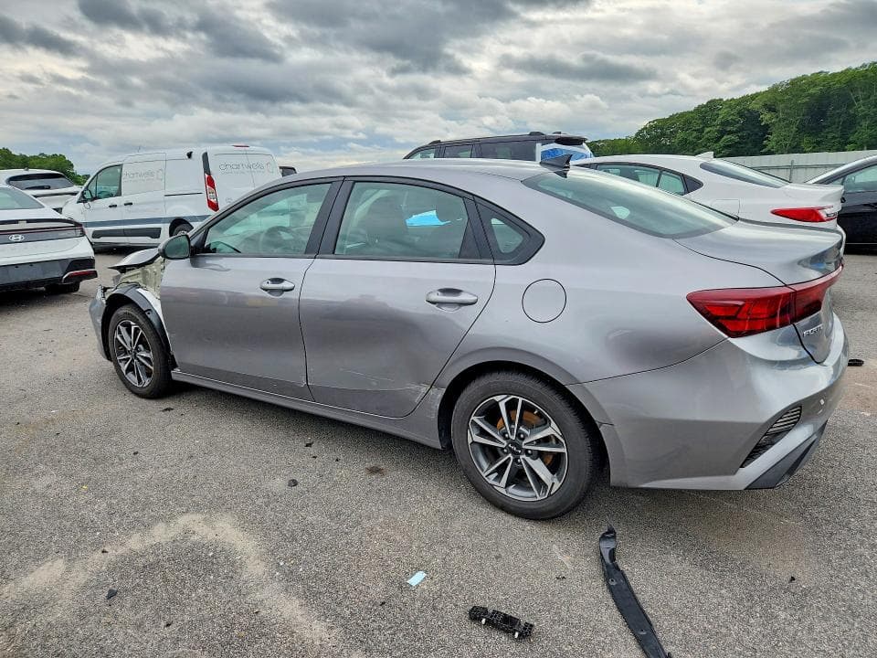 2024 KIA FORTE LXS 2