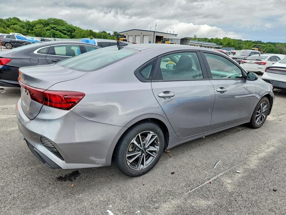 2024 KIA FORTE LXS 3