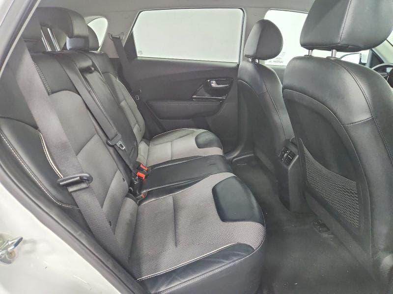 2022 KIA NIRO EV S 10