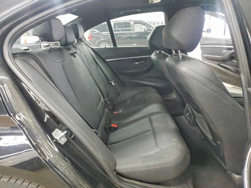 2018 BMW 330E 10