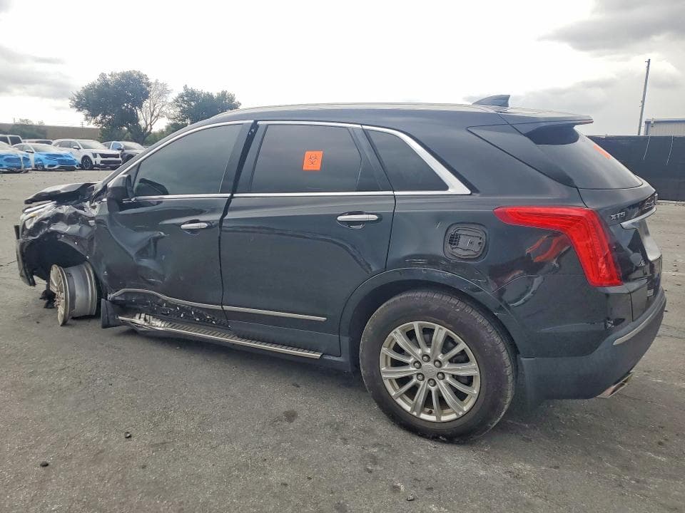 2018 CADILLAC XT5 2