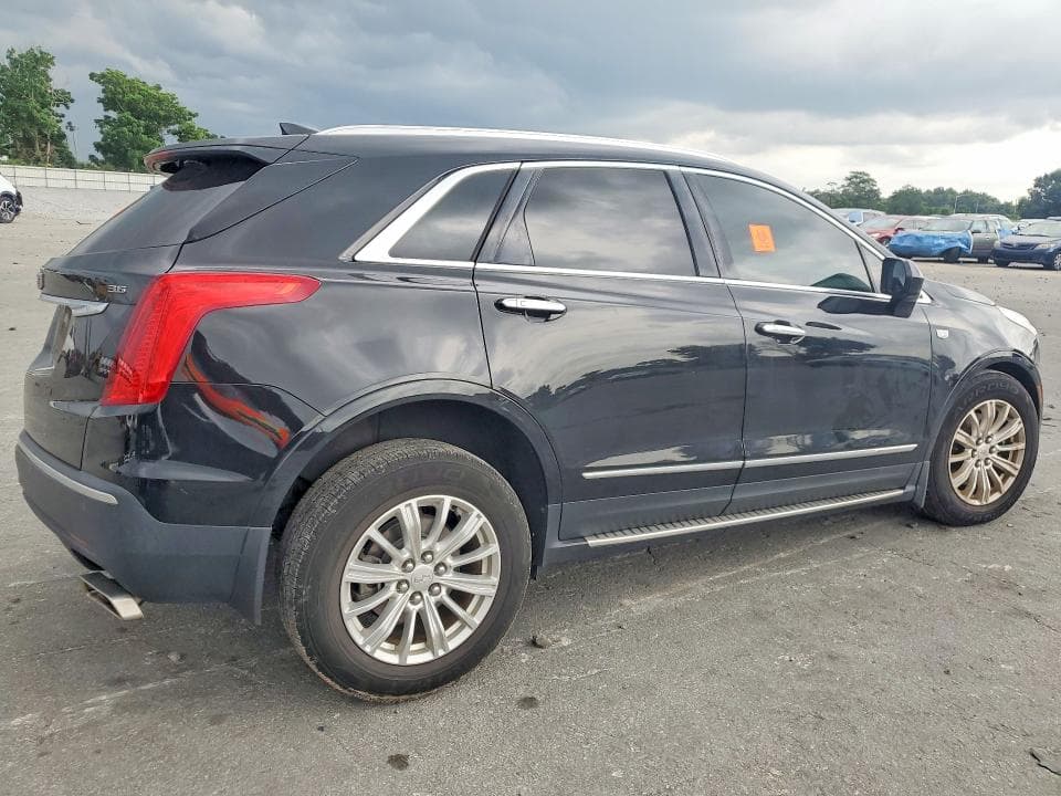 2018 CADILLAC XT5 3