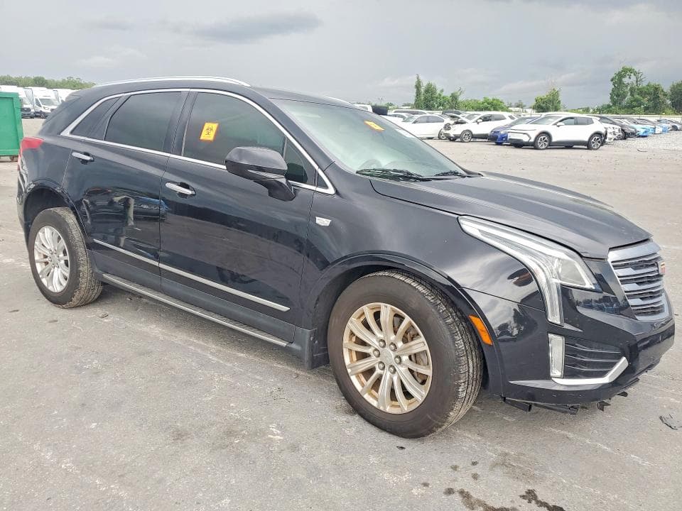 2018 CADILLAC XT5 4