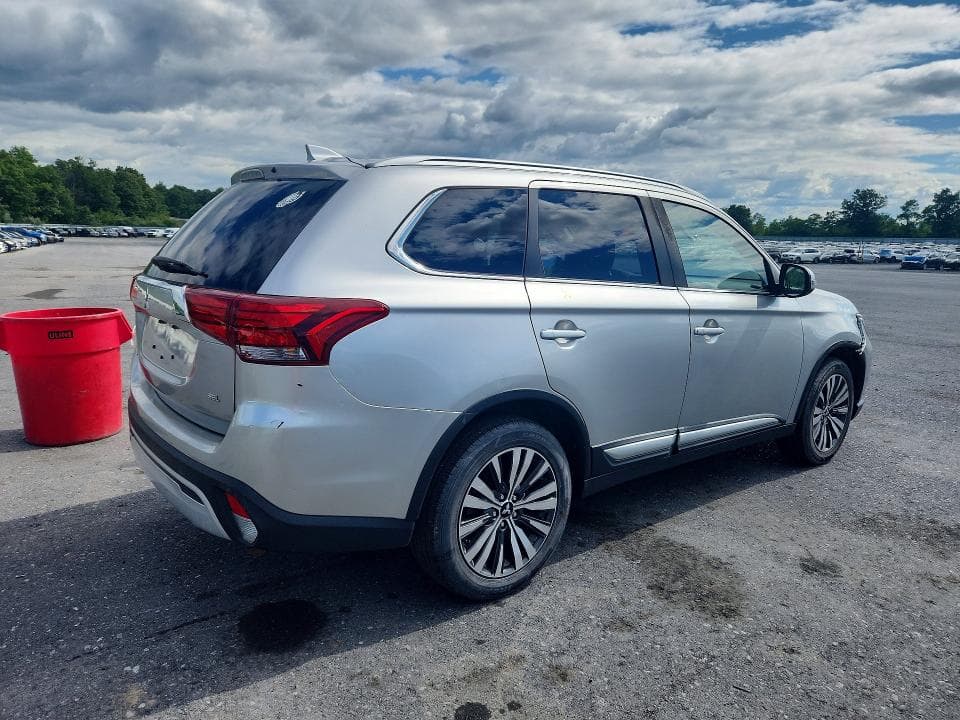 2020 MITSUBISHI OUTLANDER SE 3