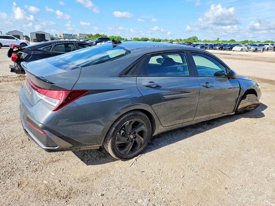 2026 HYUNDAI ELANTRA SEL SPORT 3