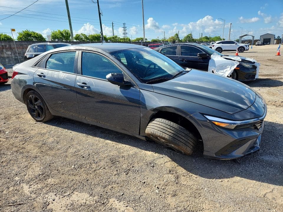2026 HYUNDAI ELANTRA SEL SPORT 4